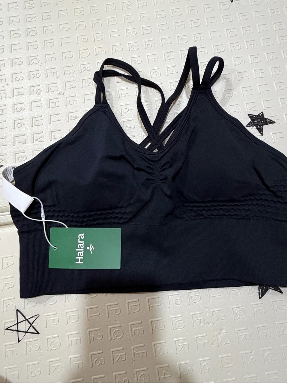 HALARA Black Seamless Strappy Bra with Crisscross Back